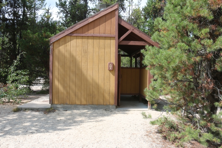 A guide to camping at Ponderosa State Park in Idaho