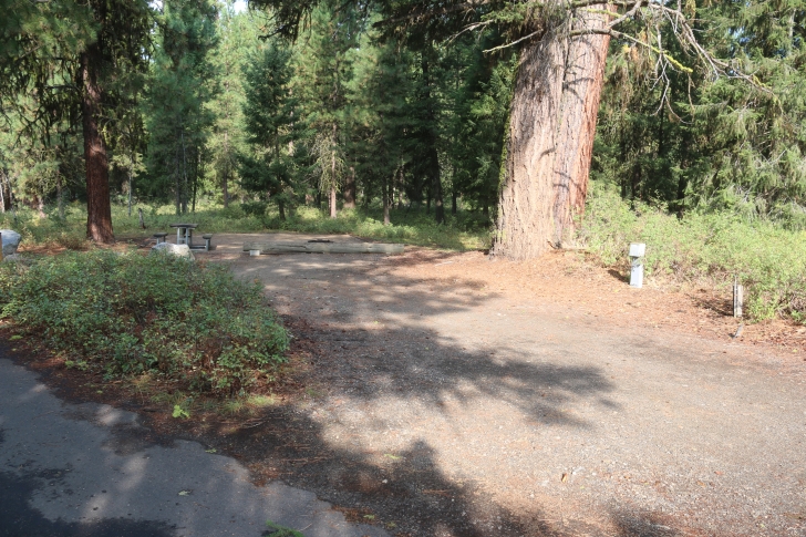 A guide to camping at Ponderosa State Park in Idaho