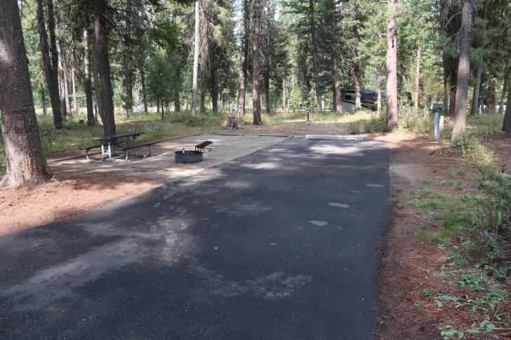 A guide to camping at Ponderosa State Park in Idaho