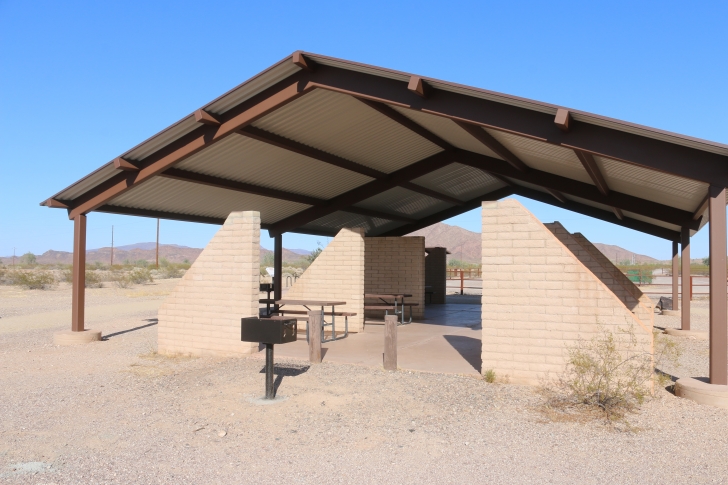 Camping at Painted Rock Campground and Petroglyph site.