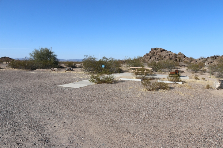 Camping at Painted Rock Campground and Petroglyph site.
