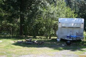 This picture shows a typical campsite in Ahsahka Access Site.
