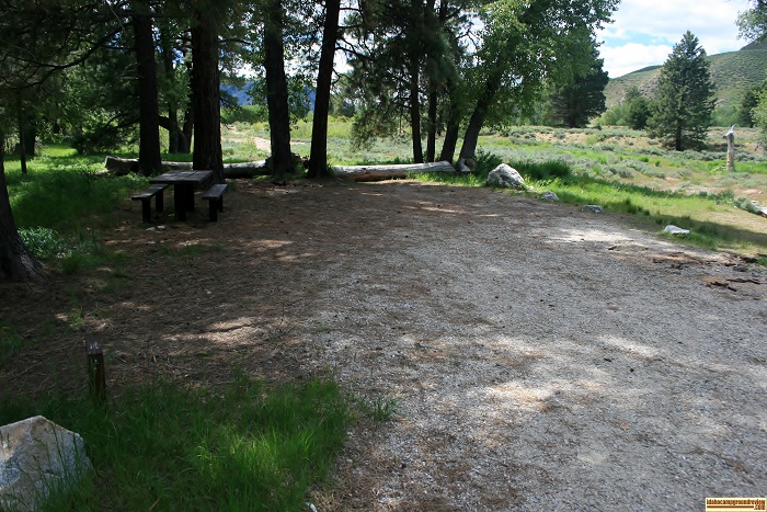 Camping at Baumgartner Campground information sign.