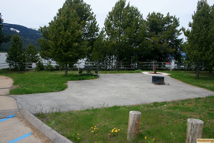 Carbonton has a very nice handicap equipped picnic site.