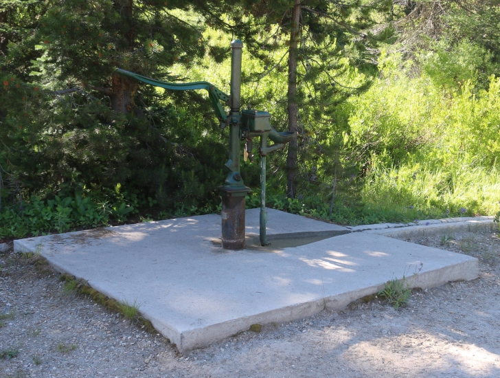 Camping at Cozy Cove Campground on Deadwood Reservoir