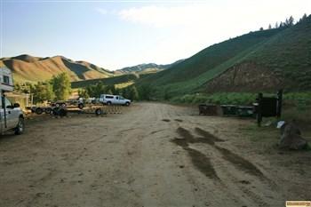 Curlew Creek Boat Ramp has two parking lots for you boat and trailor, this is one.