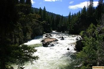Picture of Dagger Falls at Dagger Falls Campground.