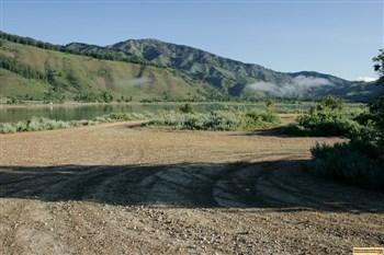 Camping in Deer Creek Recreation Site is primitive camping.