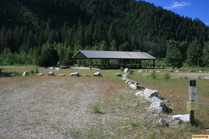 Elks Flat Campground Review, Grouo Site 1