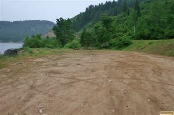 you can park you boat trailor here while you're camping in Evans Creek Campground.
