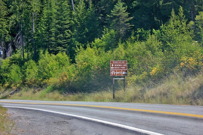 This is the sign at the entrance to the Marina. The next one to the east leads into the day use area. 
<a href="https://www.google.com/maps/dir/47.3537313,-116.7727385/47.354182,-116.7508088/@47.3544