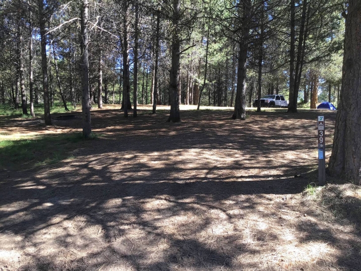Osprey Bay loop in Horsethief Reservoir Campground 