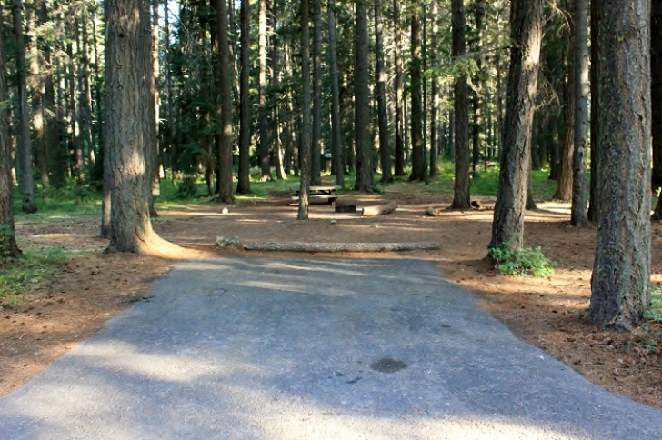 Camping in Washingtons Indian Creek Campground.