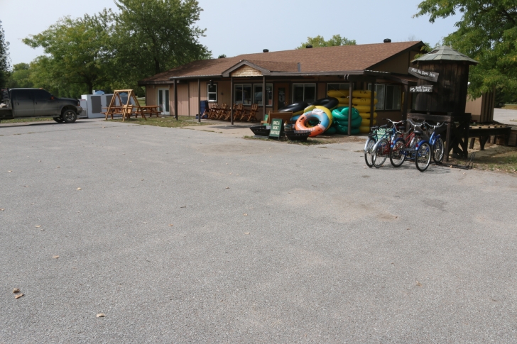 Camping at Louisville State Recreation Area on the Platte River  Nebraska