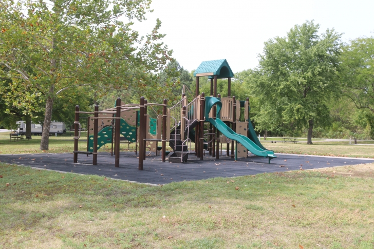 Camping at Louisville State Recreation Area on the Platte River  Nebraska