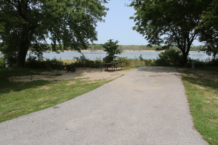 Camping at Louisville State Recreation Area on the Platte River  Nebraska