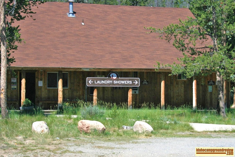 The central services for Redfish Lake campgrounds has a laundry and showers. 
My shower felt good and was only $2.00. There is a pay phone here.