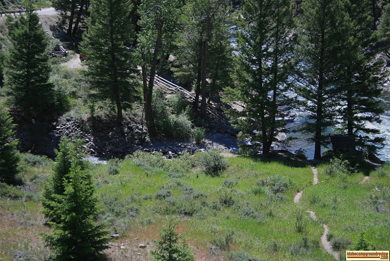 A raft "put in" located at Sunbeam just below the historic dam.