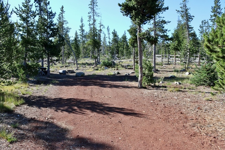 Camping in Oregons Three Creek Meadow Horse Camp.
