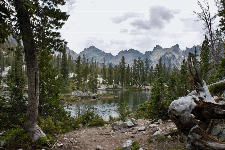 Hiking to Alice Lake in the Sawtooth Mountains of Idaho.