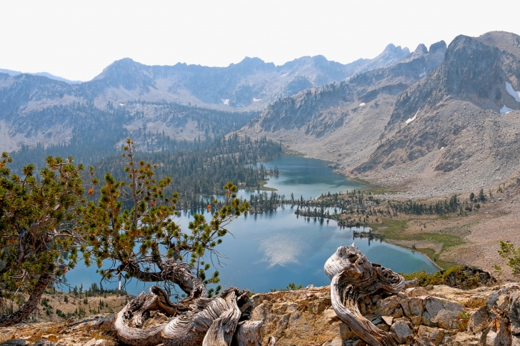 Hiking to Alice Lake in the Sawtooth Mountains of Idaho.