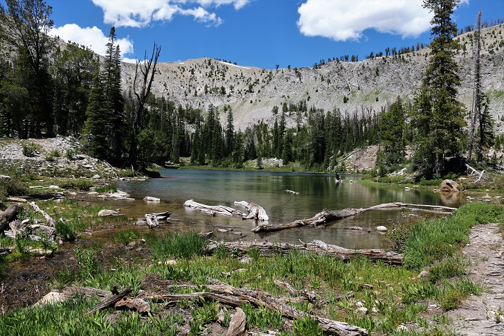 A picture of Upper Cabin Creek Lake.