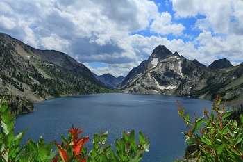 Sawtooth Lake
