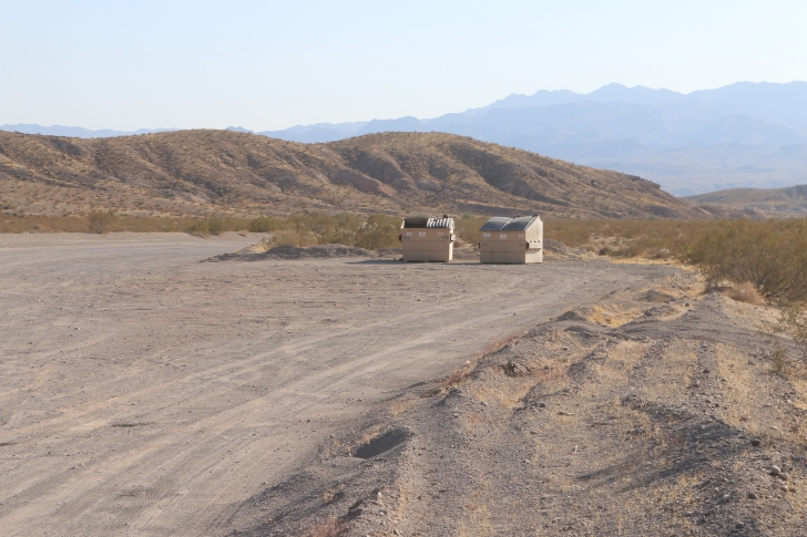 Camping on Eight Mile Road on Lake Meade in Nevada
