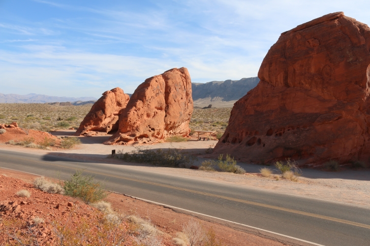 A guide to Valley of Fire State Park in Nevada.